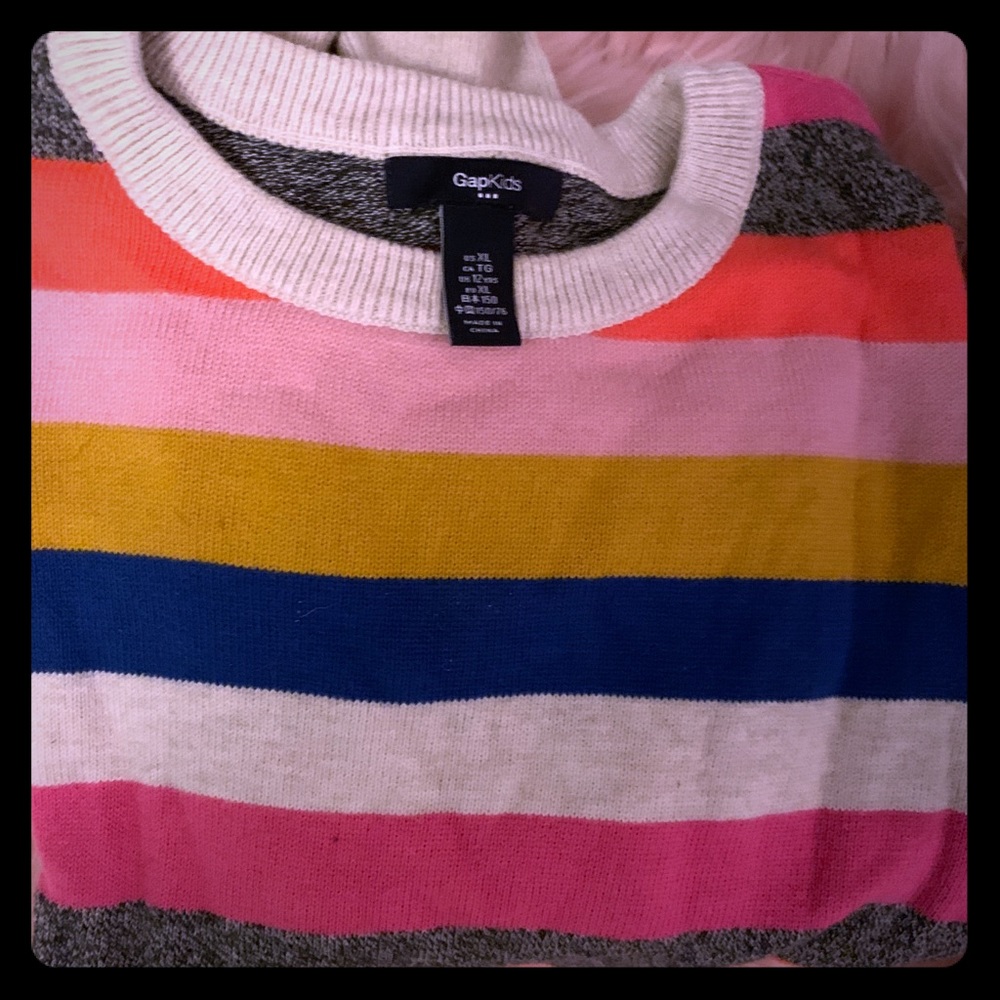 Gap sweater
